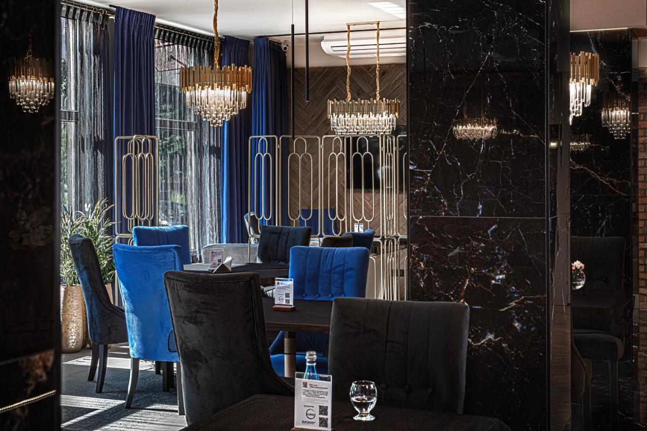 Hotel Cristal Park Tarnow Extérieur photo