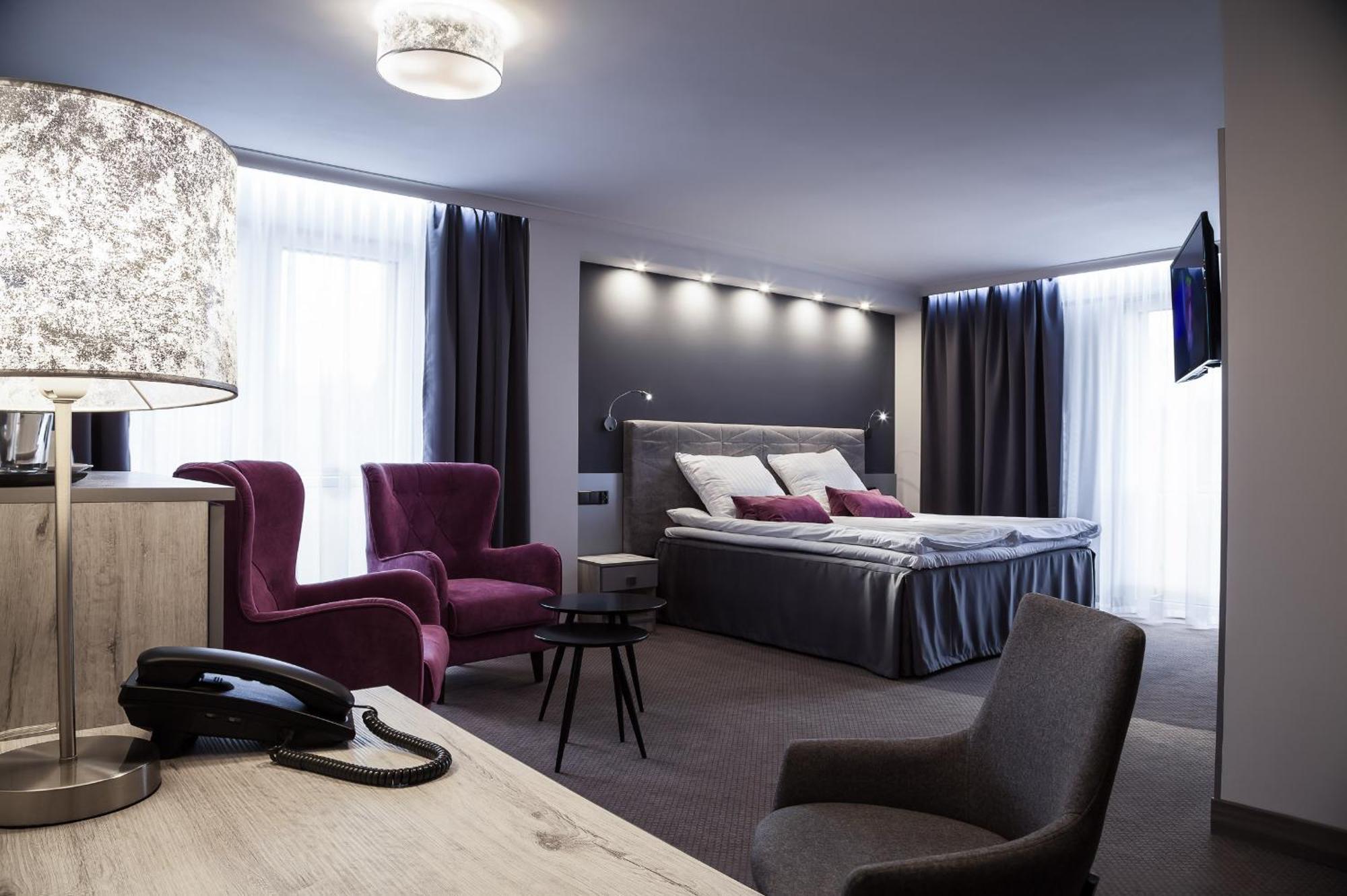 Hotel Cristal Park Tarnow Extérieur photo