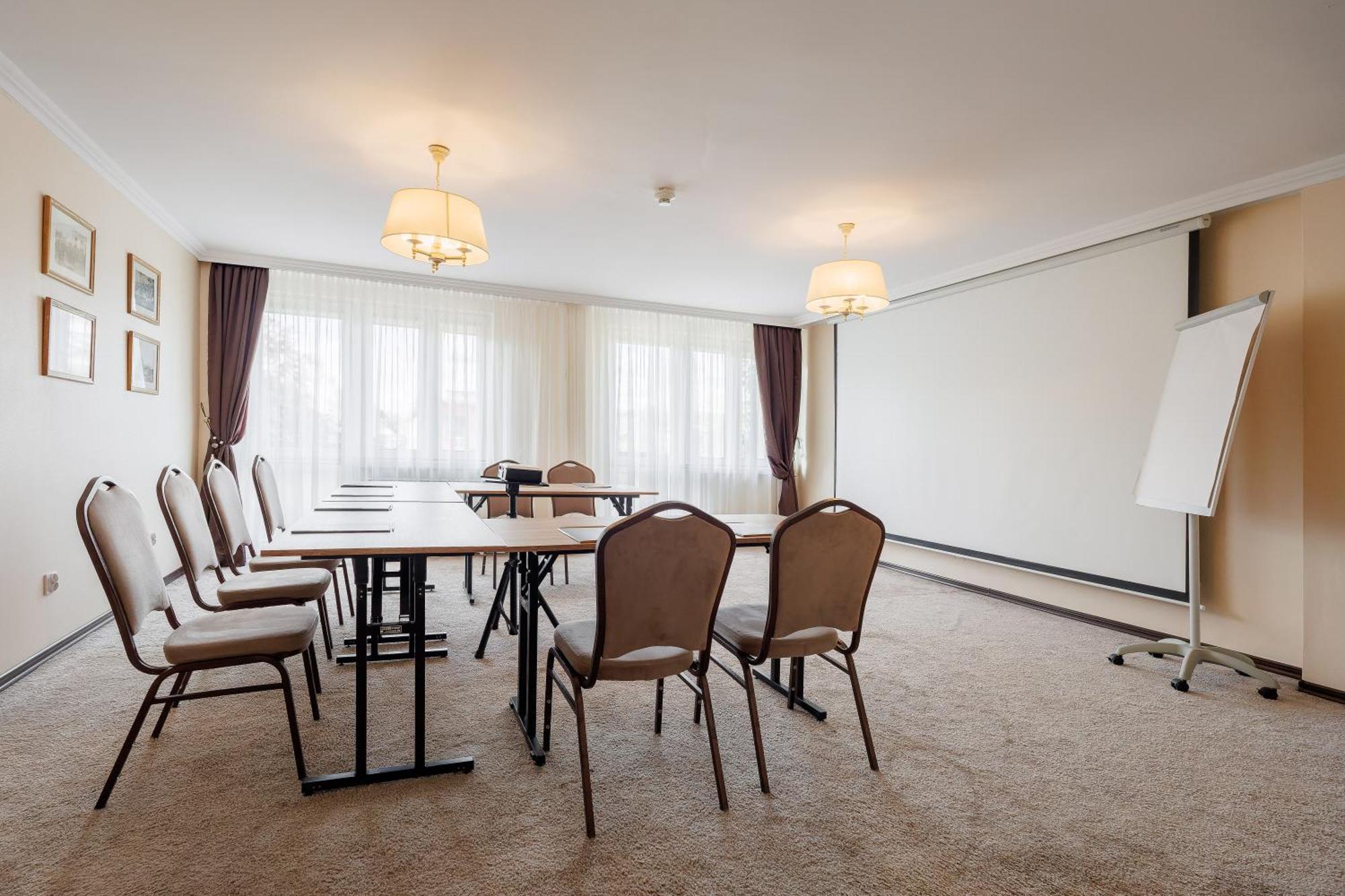 Hotel Cristal Park Tarnow Extérieur photo