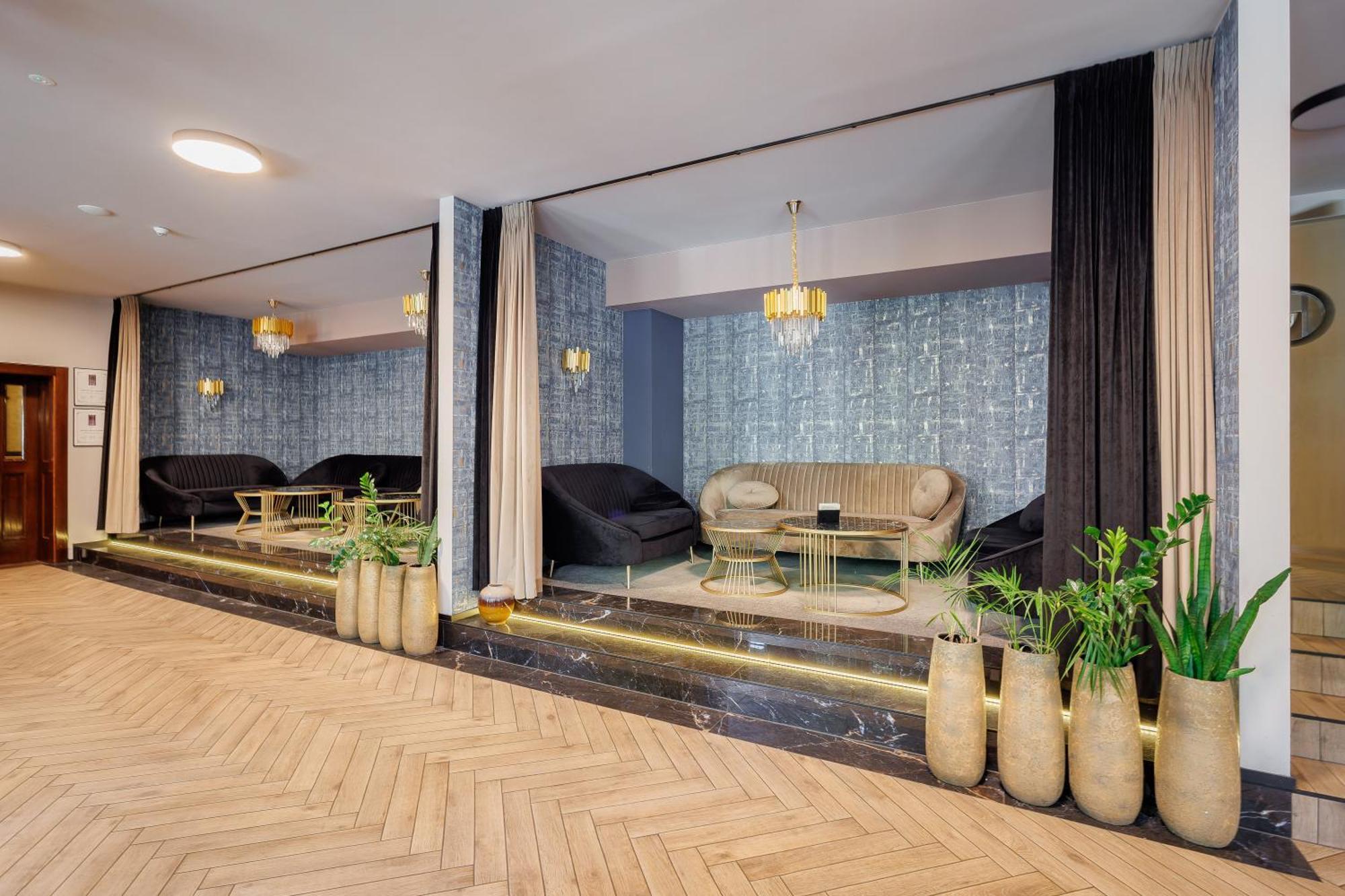 Hotel Cristal Park Tarnow Extérieur photo