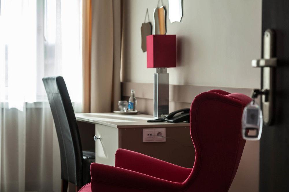 Hotel Cristal Park Tarnow Extérieur photo