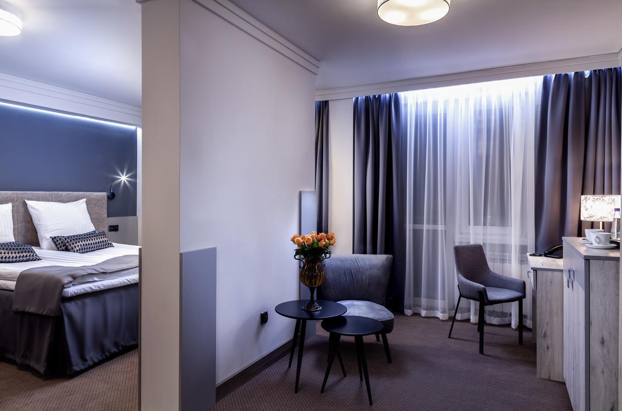 Hotel Cristal Park Tarnow Extérieur photo